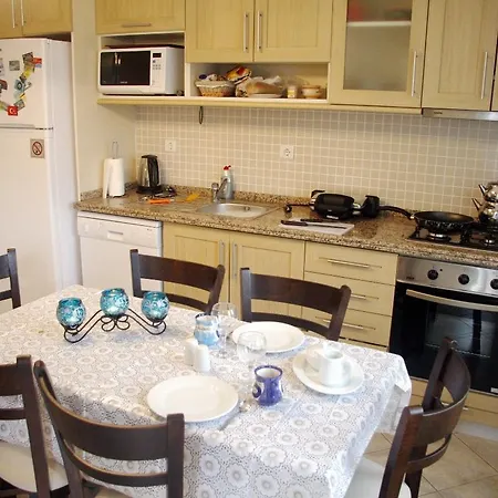 Thera Homes 13 Daire *